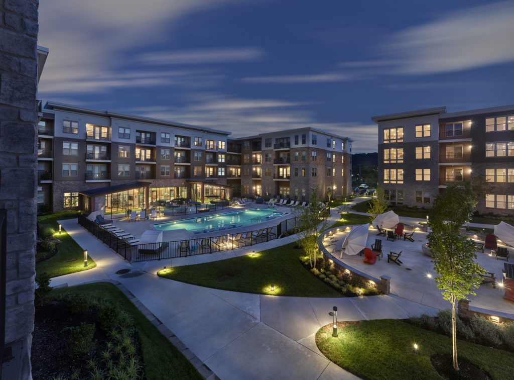 Outdoor courtyard at The Point at Downingtown